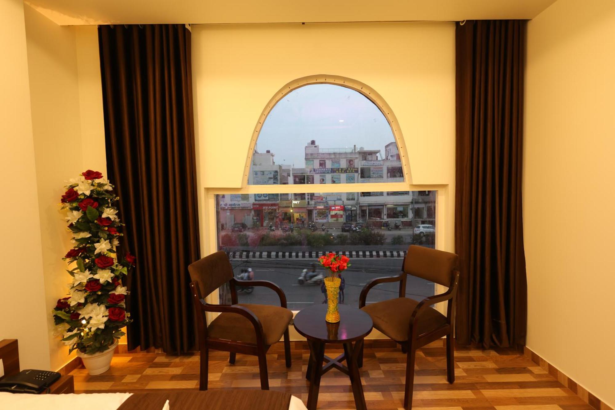 ג'איפור Hotel Lalita Palace מראה חיצוני תמונה